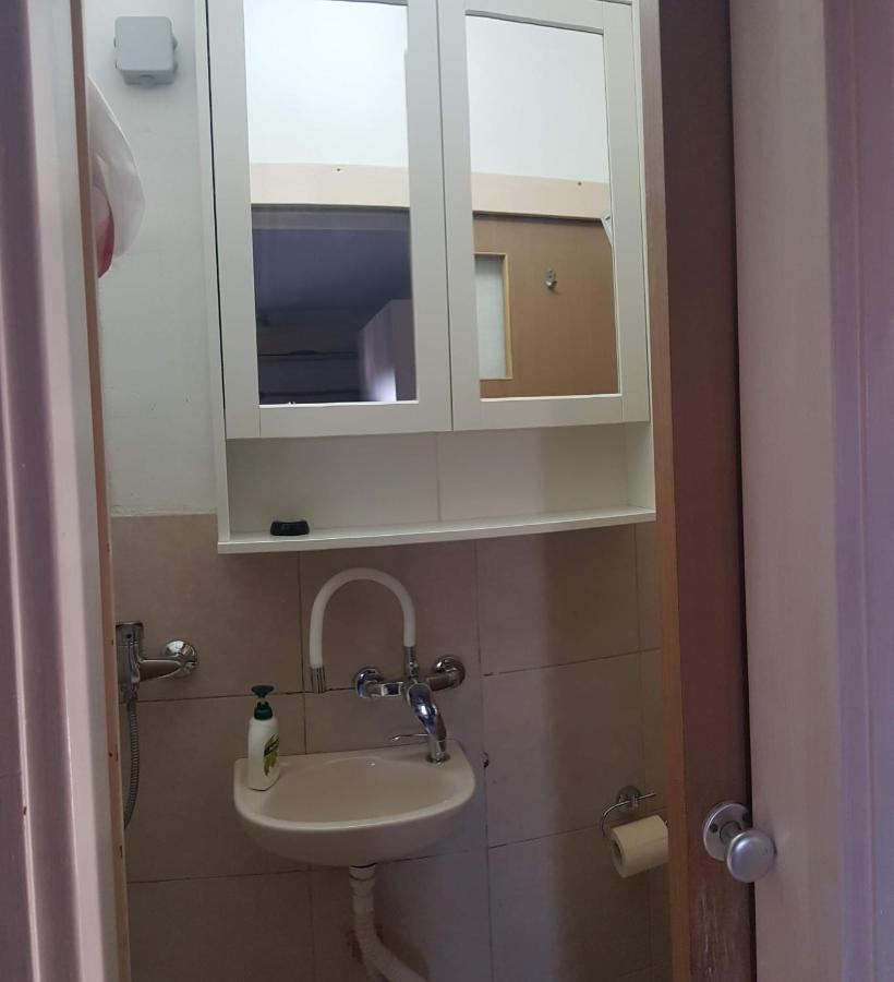 Cozy Flat With Parking Well-Placed Near Tlv Airport Lod Exterior photo